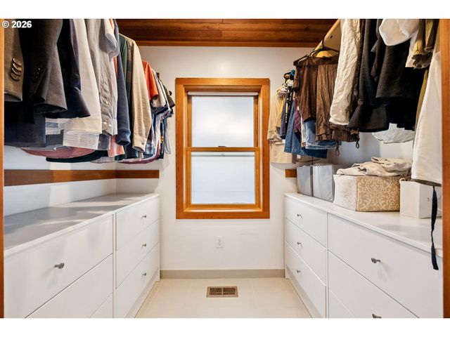 3185 Sw 72nd Ave, Portland, OR 97225