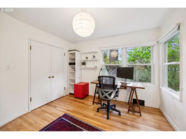 3185 Sw 72nd Ave, Portland, OR 97225