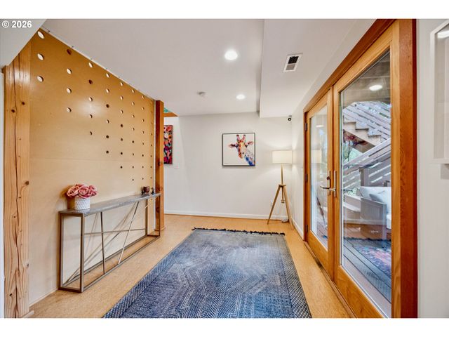 3185 Sw 72nd Ave, Portland, OR 97225