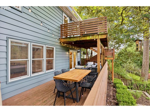 3185 Sw 72nd Ave, Portland, OR 97225