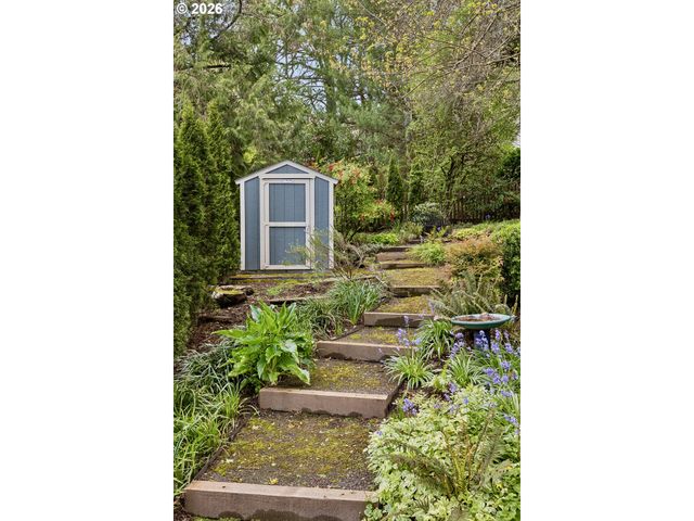 3185 Sw 72nd Ave, Portland, OR 97225