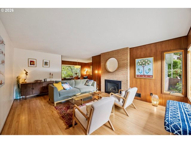 3185 Sw 72nd Ave, Portland, OR 97225