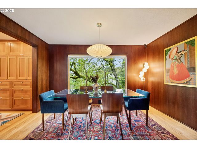 3185 Sw 72nd Ave, Portland, OR 97225