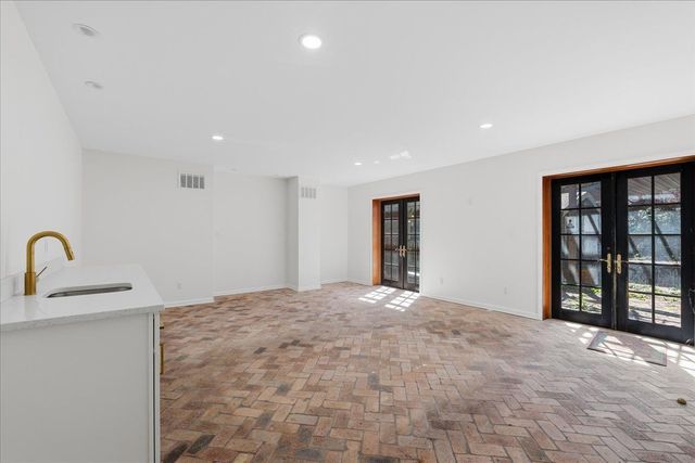 2119 Sarah STREET, South Side, PA 15203
