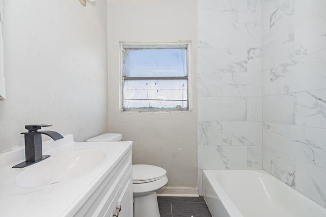 126 W 6th Street, Freeport, TX 77541