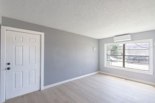 126 W 6th Street, Freeport, TX 77541
