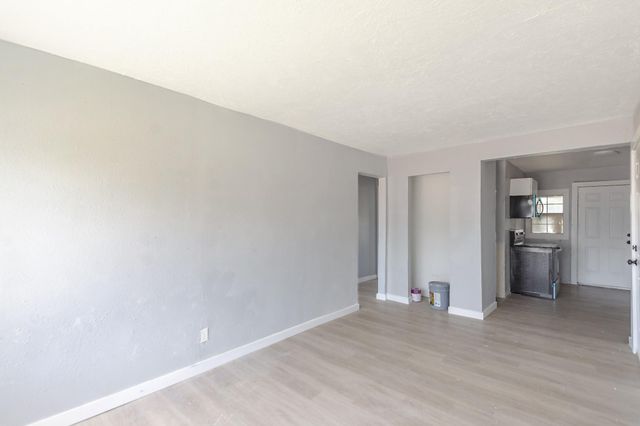 126 W 6th Street, Freeport, TX 77541