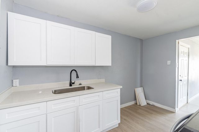 126 W 6th Street, Freeport, TX 77541