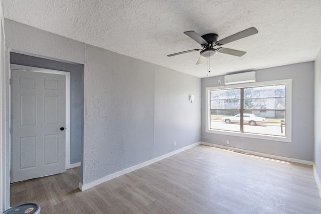 126 W 6th Street, Freeport, TX 77541