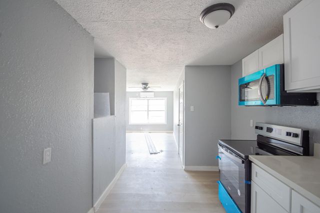 126 W 6th Street, Freeport, TX 77541