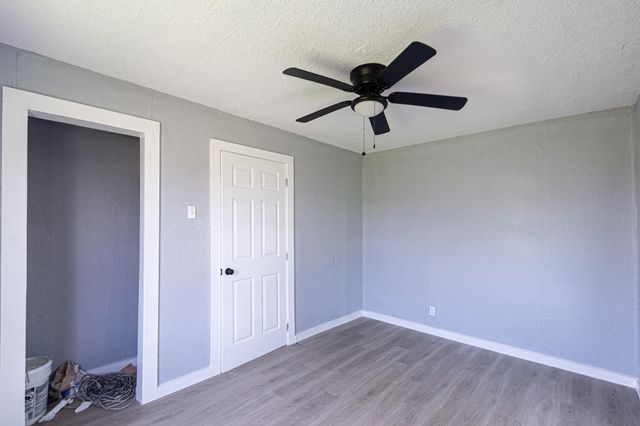 126 W 6th Street, Freeport, TX 77541