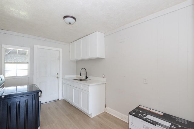 126 W 6th Street, Freeport, TX 77541