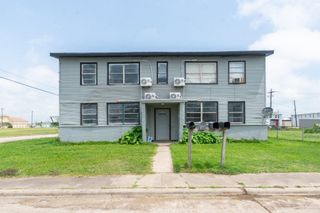 126 W 6th Street, Freeport, TX 77541