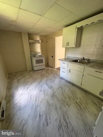 617 E CHESTNUT ST, Coatesville, PA 19320