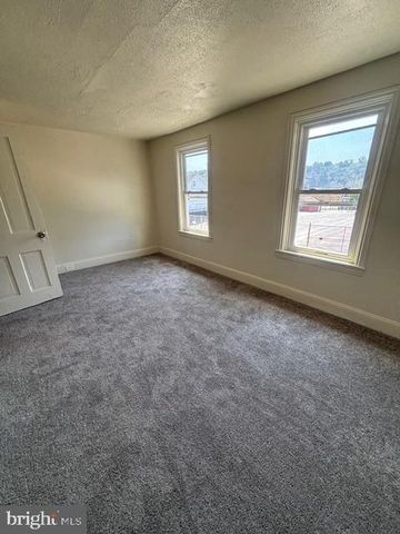 617 E CHESTNUT ST, Coatesville, PA 19320
