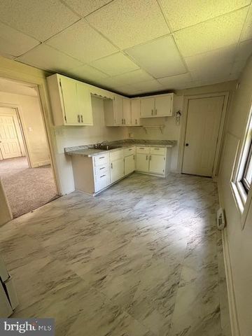 617 E CHESTNUT ST, Coatesville, PA 19320