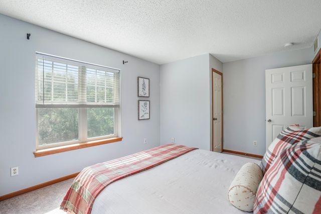 20336 Kensfield Trail 1603, Lakeville, MN 55044