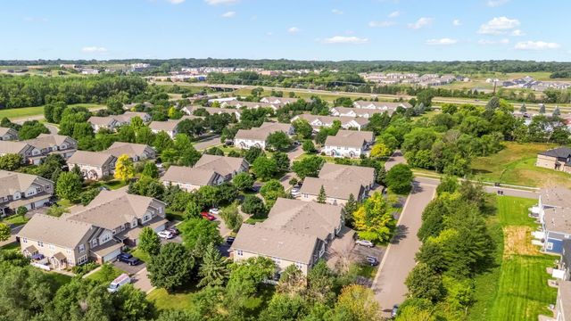 20336 Kensfield Trail 1603, Lakeville, MN 55044