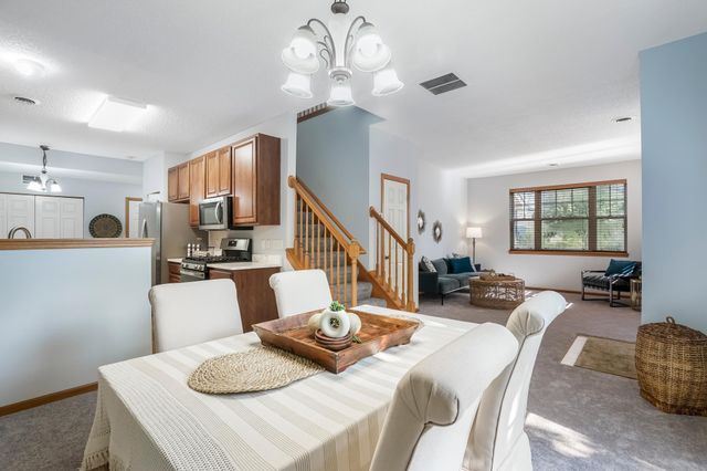 20336 Kensfield Trail 1603, Lakeville, MN 55044