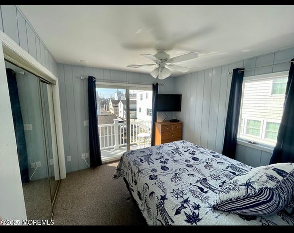 23 E Surf Way, Lavallette, NJ 08735
