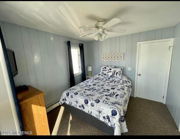 23 E Surf Way, Lavallette, NJ 08735