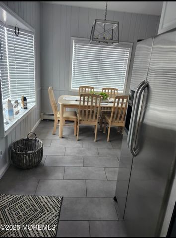 23 E Surf Way, Lavallette, NJ 08735