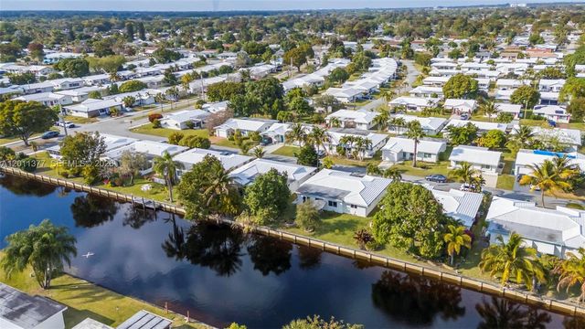 6810 NW 74th Place, Tamarac, FL 33321