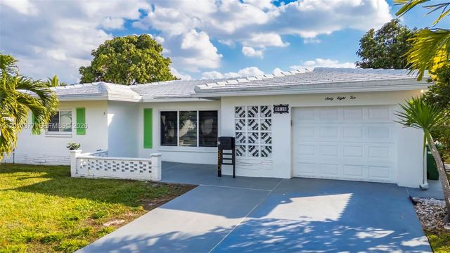 6810 NW 74th Place, Tamarac, FL 33321