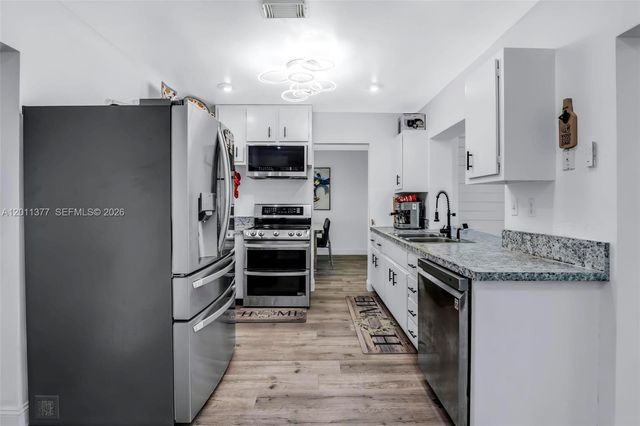 6810 NW 74th Place, Tamarac, FL 33321