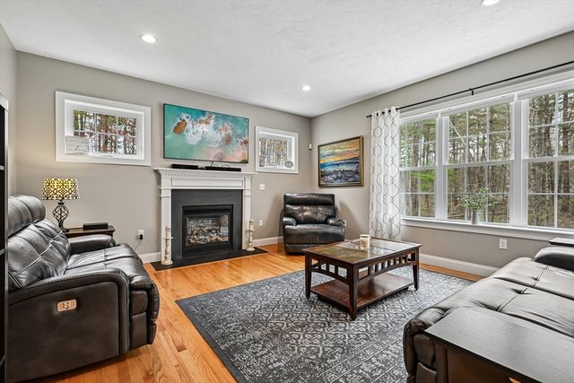 249 Boxboro Rd, Stow, MA 01775