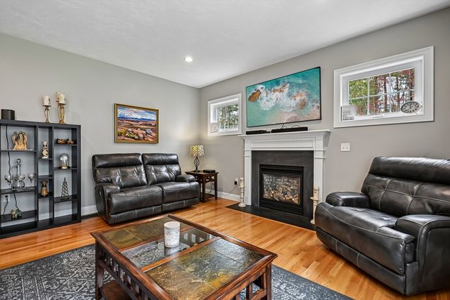 249 Boxboro Rd, Stow, MA 01775