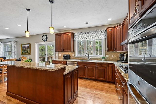249 Boxboro Rd, Stow, MA 01775
