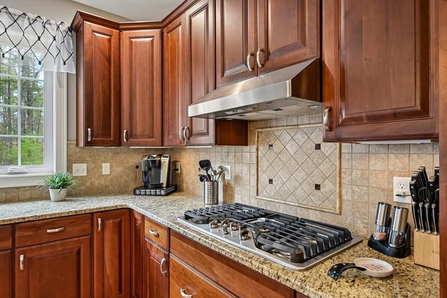 249 Boxboro Rd, Stow, MA 01775