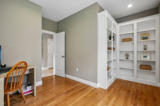 249 Boxboro Rd, Stow, MA 01775