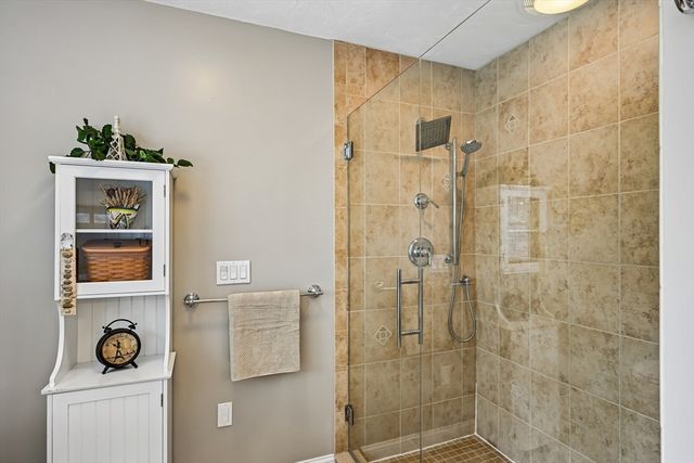 249 Boxboro Rd, Stow, MA 01775
