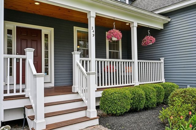 249 Boxboro Rd, Stow, MA 01775