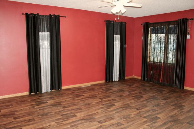 311 Kendall Avenue S, Thief River Falls, MN 56701