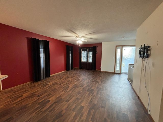 311 Kendall Avenue S, Thief River Falls, MN 56701