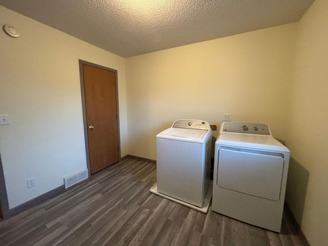 311 Kendall Avenue S, Thief River Falls, MN 56701