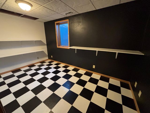 311 Kendall Avenue S, Thief River Falls, MN 56701