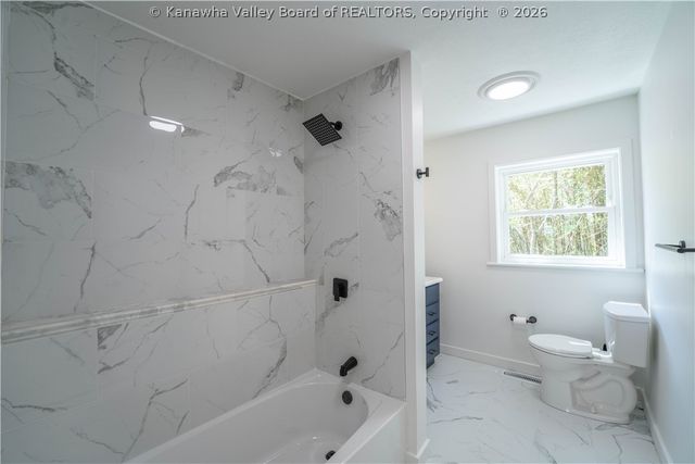 683 Forest Circle, South Charleston, WV 25303