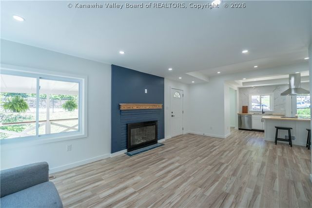 683 Forest Circle, South Charleston, WV 25303