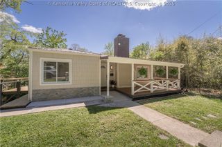 683 Forest Circle, South Charleston, WV 25303