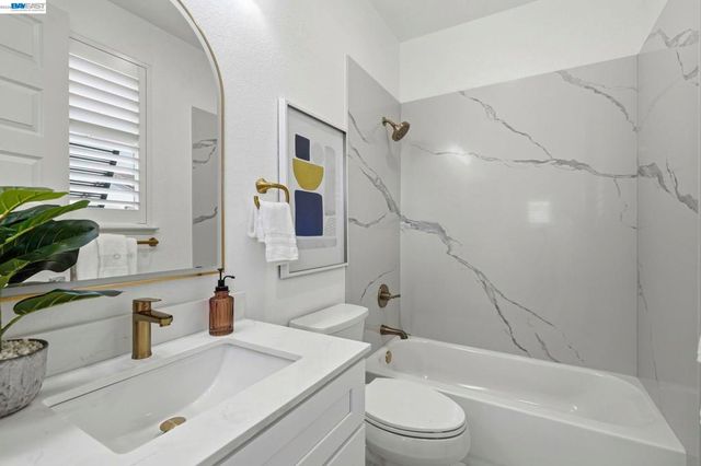 416 Dewitt Ln, Alameda, CA 94501