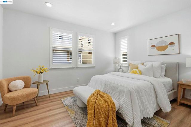 416 Dewitt Ln, Alameda, CA 94501