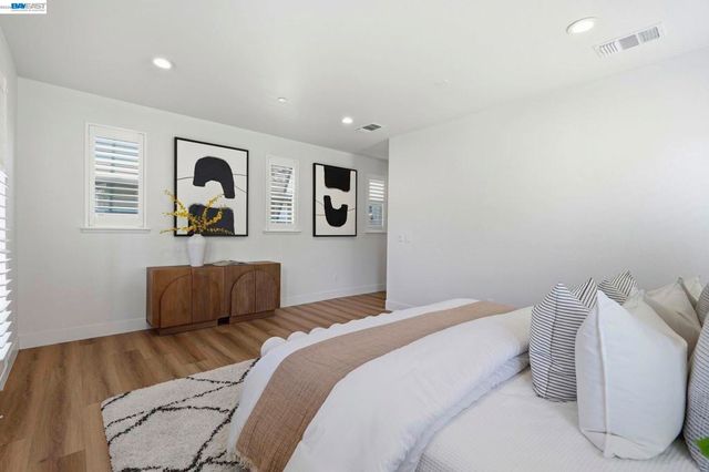 416 Dewitt Ln, Alameda, CA 94501
