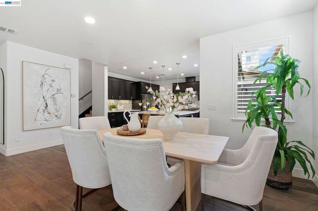 416 Dewitt Ln, Alameda, CA 94501