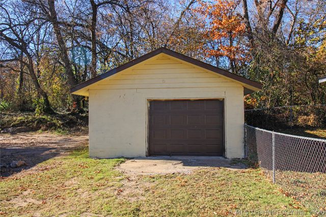 310 Wilson Avenue, Tahlequah, OK 74464