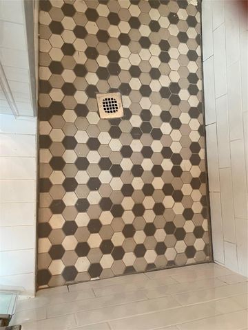 4929 Libbey Lane, Houston, TX 77092