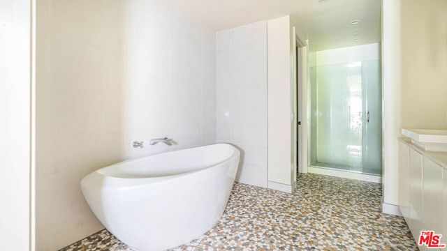 225 S Hamilton Drive 102, Beverly Hills, CA 90211